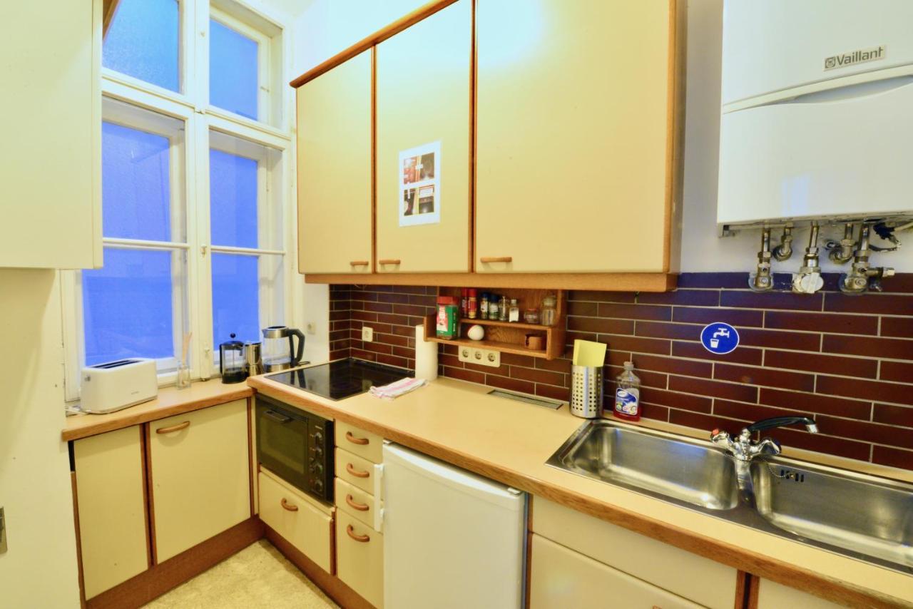 Charming With Balcony In Hip & Trendy Margareten Appartement Wenen