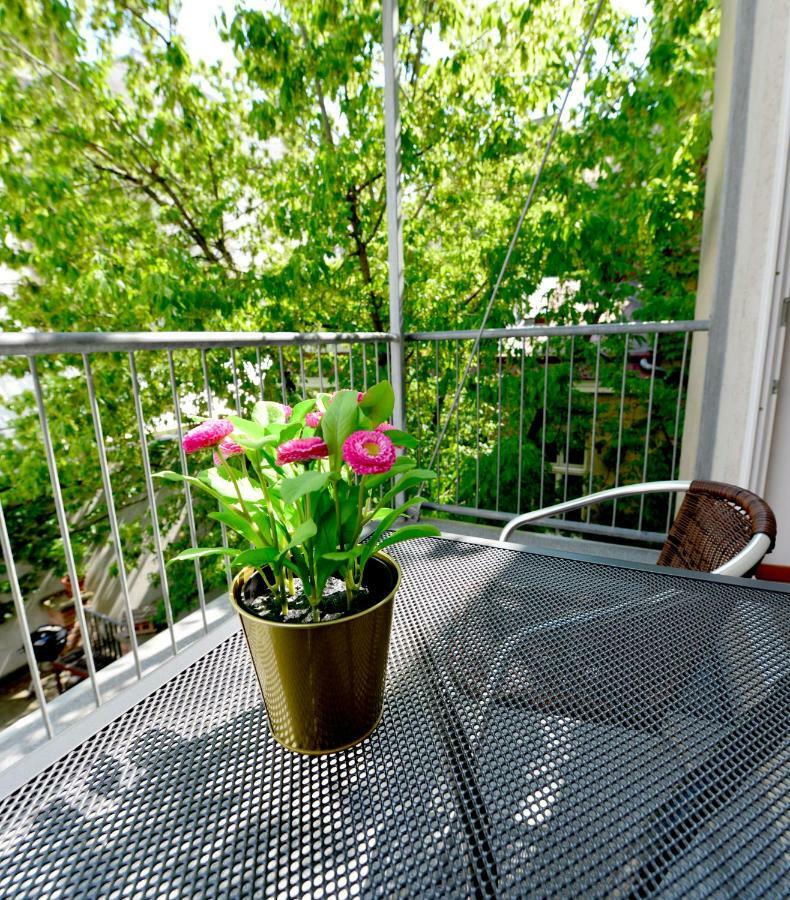 Appartement Charming With Balcony In Hip & Trendy Margareten *