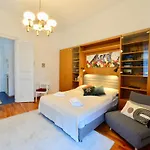 Schönbrunnerstrasse by EasyB&B